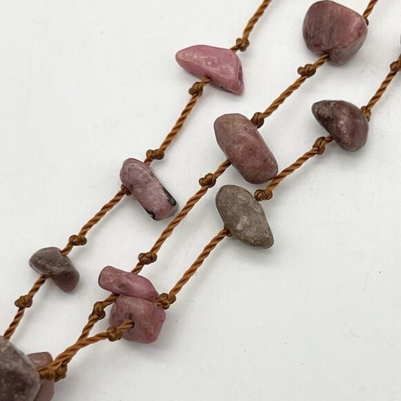 Mauve Stone Chip 3 Strand Polished Black Stone Pendant Tassel Boho Necklace 25” - Picture 7 of 12